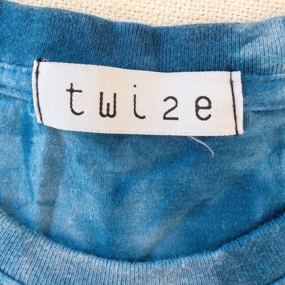 Twize Unicorn Fringe Tee – Tie-Dye Feather Detail Festival Top Size M - Picture 3 of 5